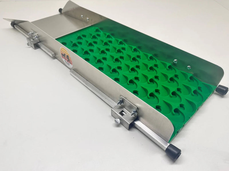 Prospector Dream 18-inch leg kit for gold highbanker and sluice box, showing sturdy metal legs with adjustable height for gold prospecting.
